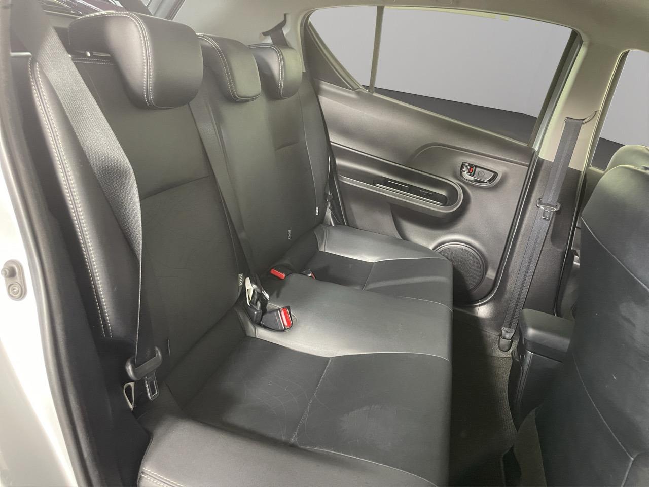 2013 Toyota Aqua G Hatchback REVERSING CAMERA + PUSH START + AUTO LIGHTS