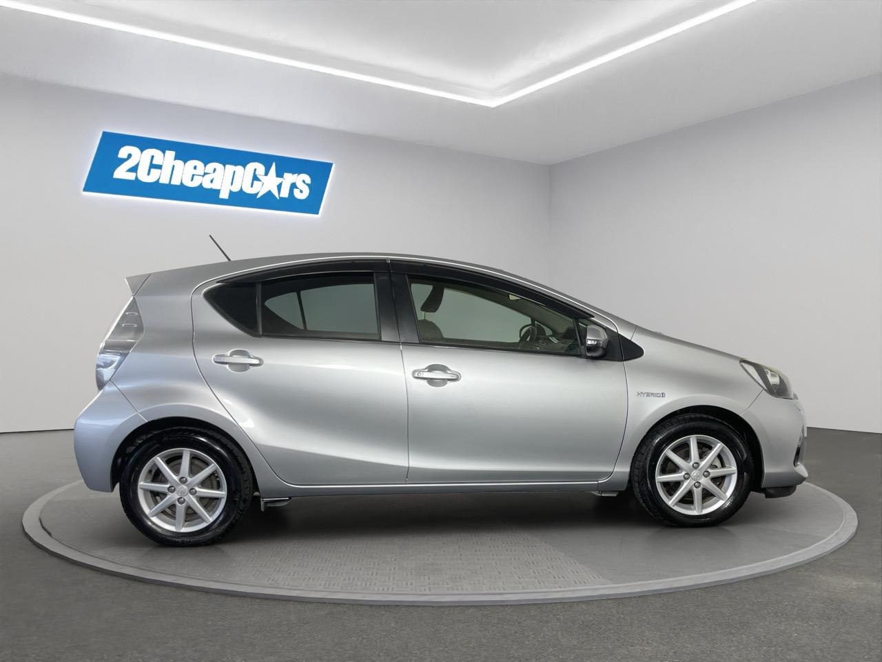 2013 Toyota Aqua G Hatchback REVERSING CAMERA + PUSH START + AUTO LIGHTS