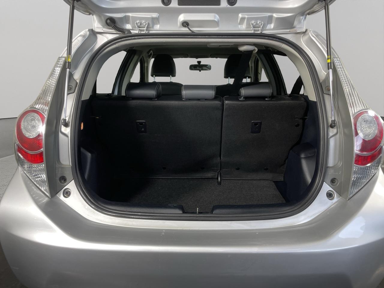 2013 Toyota Aqua G Hatchback REVERSING CAMERA + PUSH START + AUTO LIGHTS