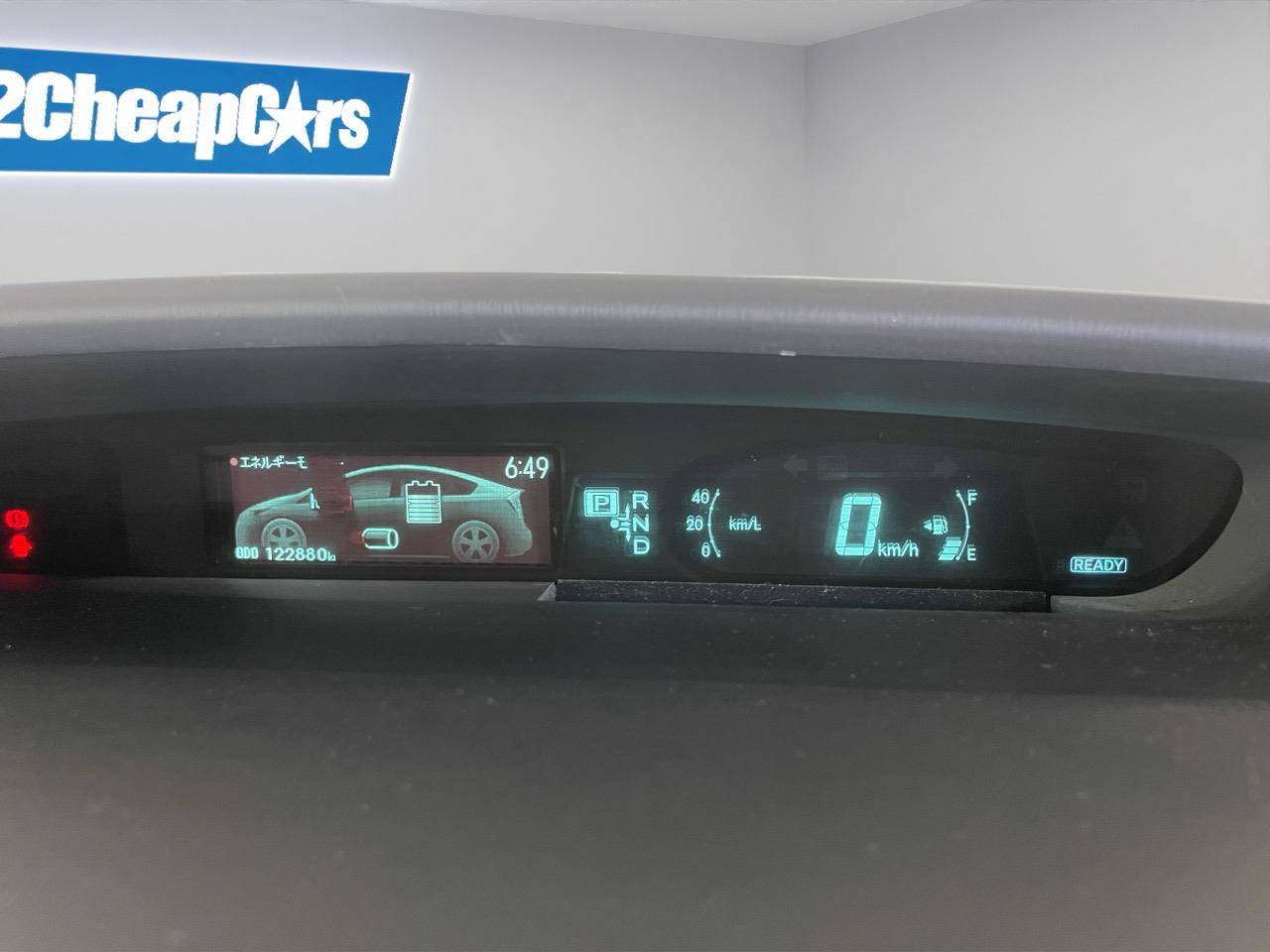 2013 Toyota Prius G Hatchback AUTO LIGHTS + PUSH START
