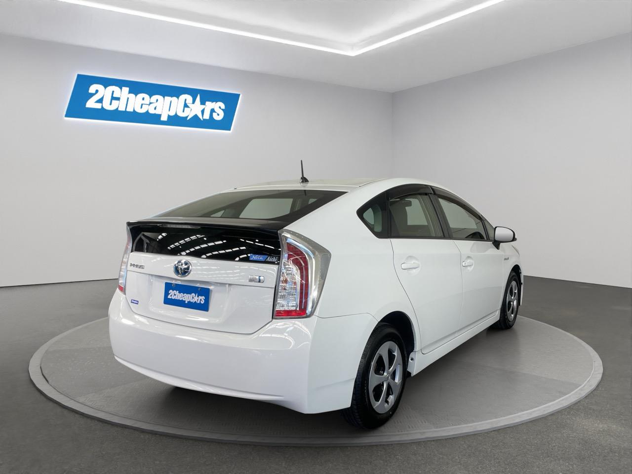 2013 Toyota Prius G Hatchback AUTO LIGHTS + PUSH START