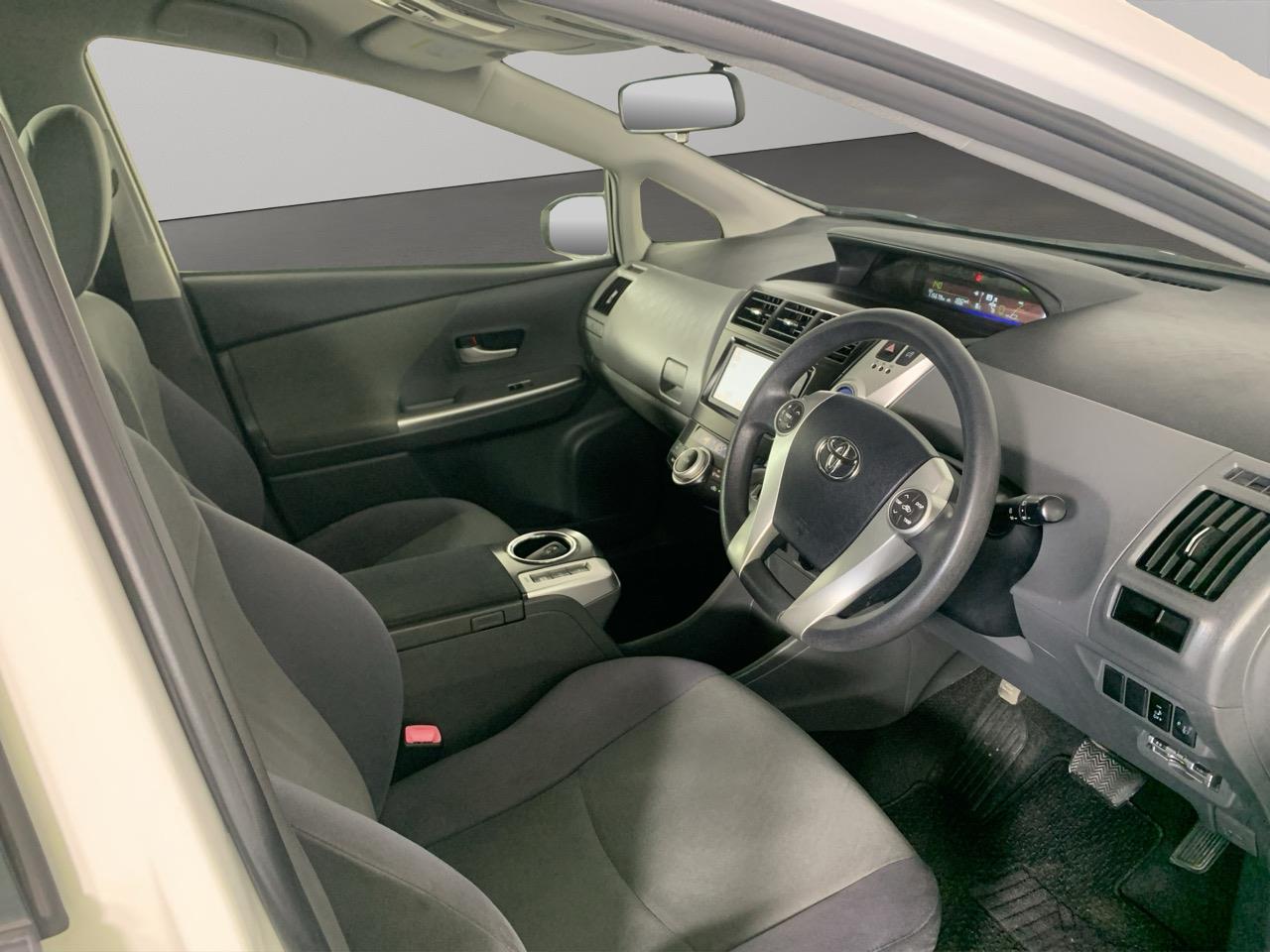 2012 Toyota Prius Alpha S Station Wagon REVERSING CAMERA + AUTO LIGHTS + PUSH BUTTON START