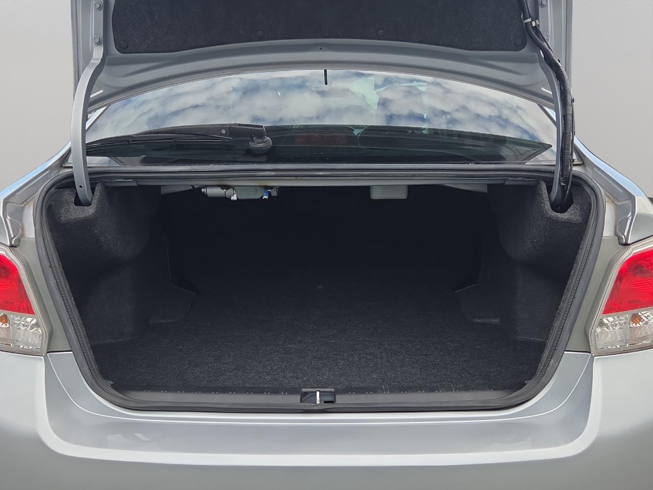 2012 Subaru Impreza G4 AWD Sedan AWD + REVERSING CAMERA + PADDLE SHIFT