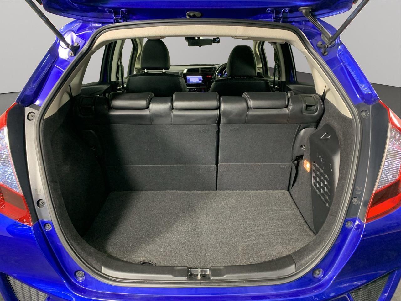 2015 Honda Fit Jazz Hybrid New Shape Hatchback CRUISE CONTROL + REVERSING CAMERA + AUTO LIGHTS