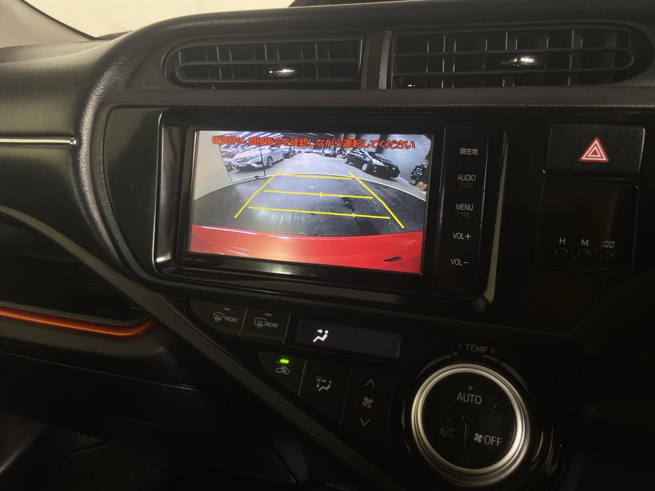 2016 Toyota Aqua X-URBAN Hatchback PUSH BUTTON START + AUTO LIGHTS + REVERSING CAMERA