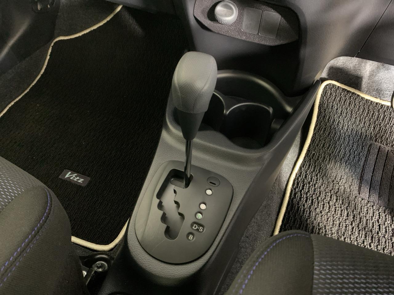 2016 Toyota Vitz 1.3F LED edition Hatchback PUSH SRART + AUTO LIGHTS