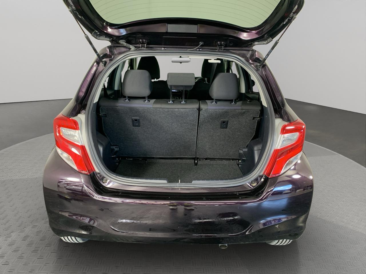 2016 Toyota Vitz 1.3F LED edition Hatchback PUSH SRART + AUTO LIGHTS