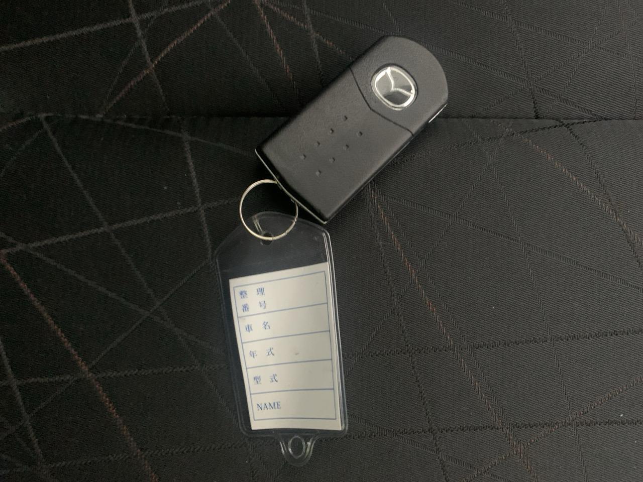 2013 Mazda Demio 2 SkyActive Hatchback LOW KMS + I-STOP + SMART KEYS