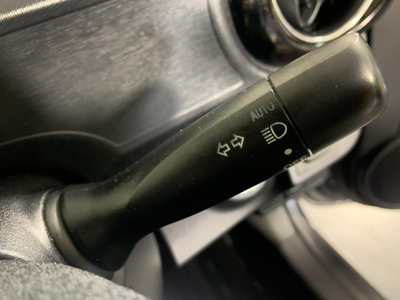 2015 Toyota Aqua Facelift Model G Hatchback CRUISE CONTROL + REVERSING CAMERA + PUSH START