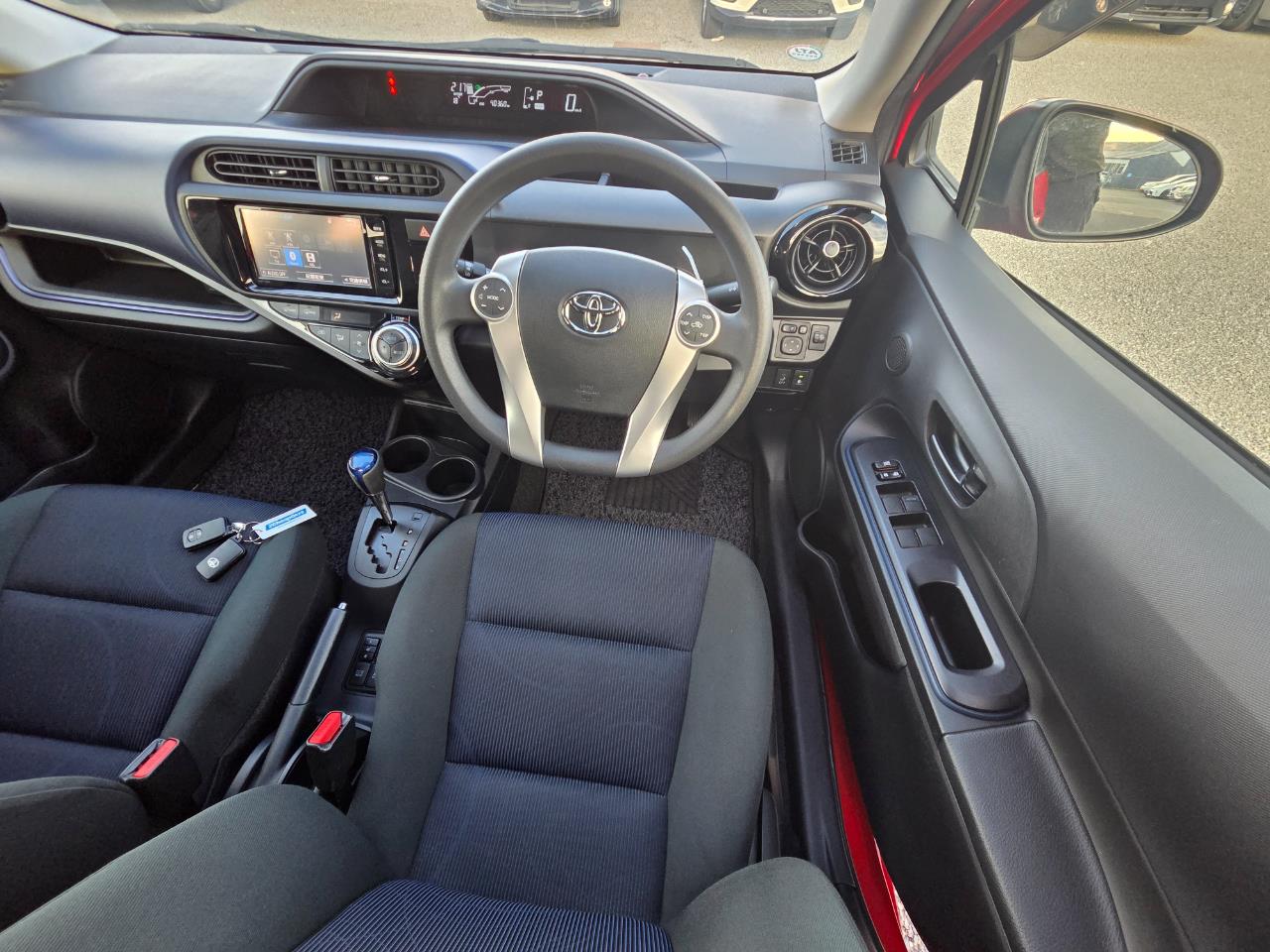 2015 Toyota Aqua Facelift Model S Hatchback HEATED SEATS + PUSH BUTTON START + AUTO LIGHTS