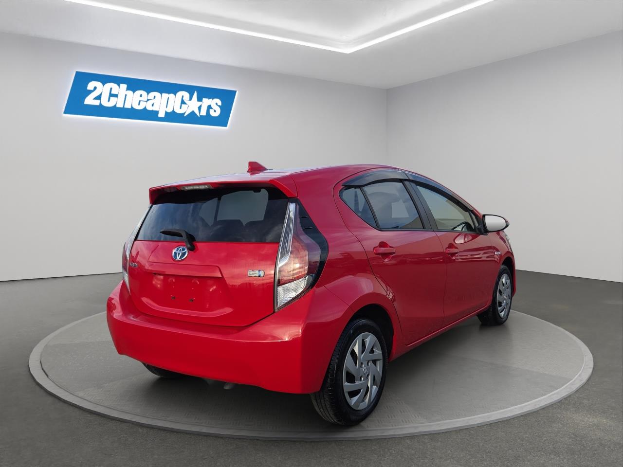 2015 Toyota Aqua Facelift Model S Hatchback HEATED SEATS + PUSH BUTTON START + AUTO LIGHTS