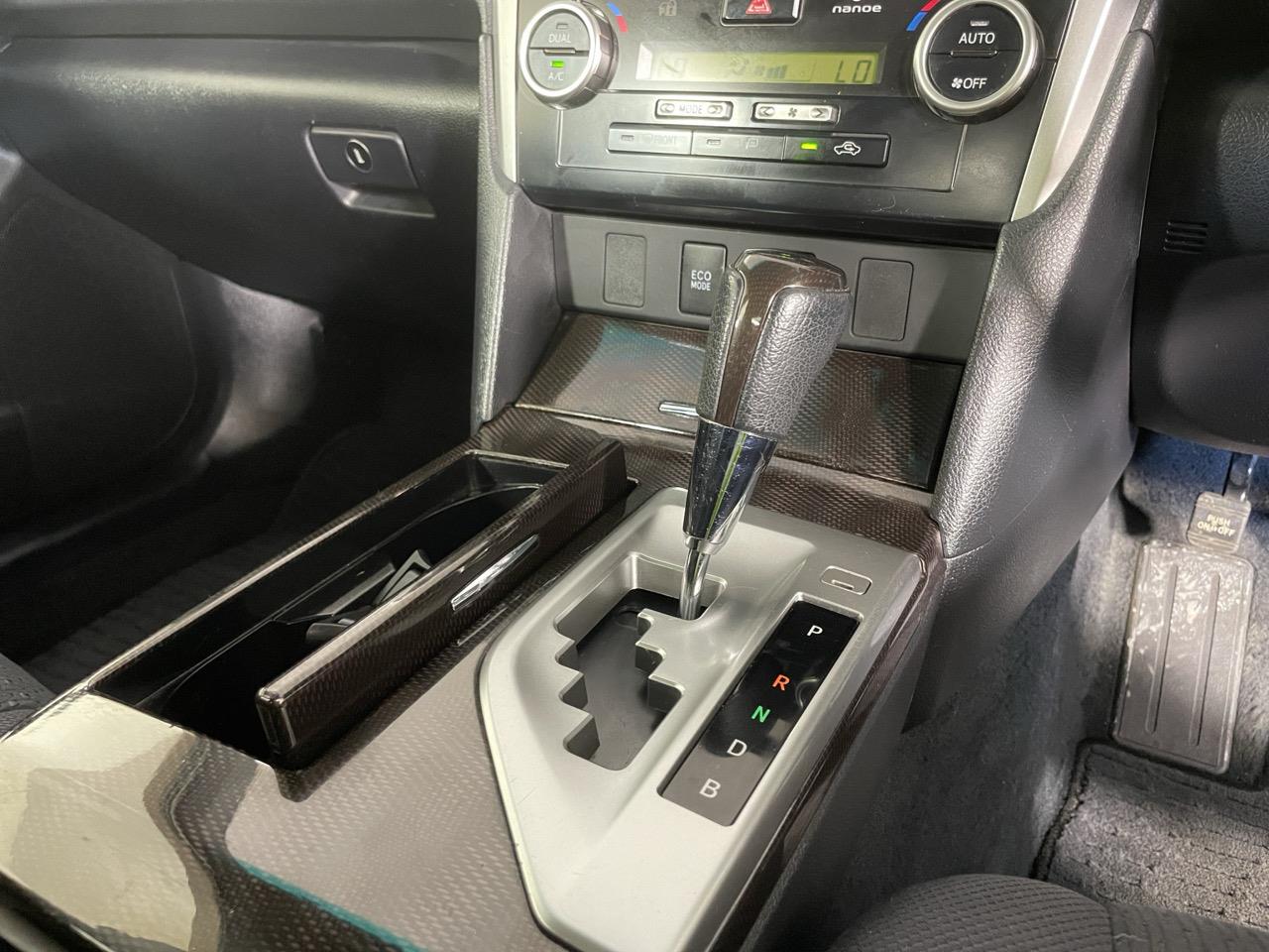 2012 Toyota Camry Hybrid G Package Sedan REVERSING CAMERA + AUTO LIGHTS + PUSH START