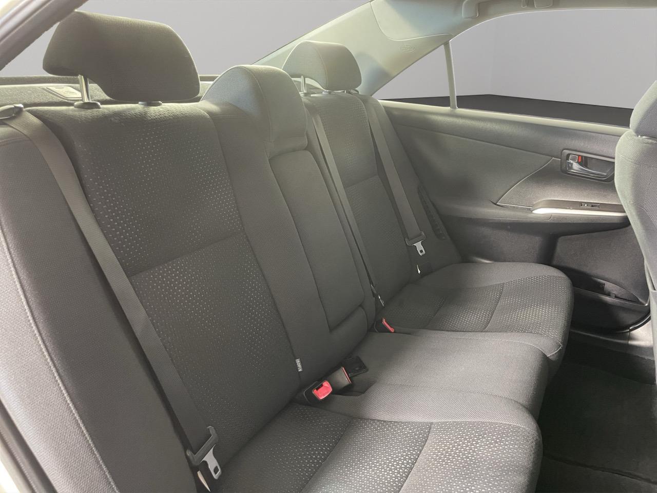 2012 Toyota Camry Hybrid G Package Sedan REVERSING CAMERA + AUTO LIGHTS + PUSH START