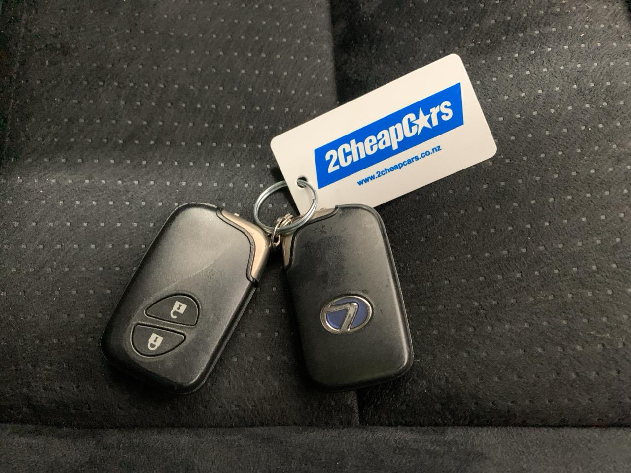 2013 Lexus CT200h Version C Hatchback CRUISE CONTROL + REVERSING CAMERA + AUTO LIGHTS