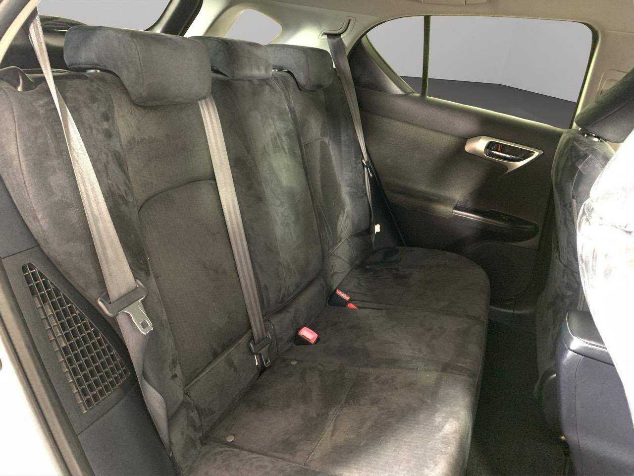 2013 Lexus CT200h Version C Hatchback CRUISE CONTROL + REVERSING CAMERA + AUTO LIGHTS