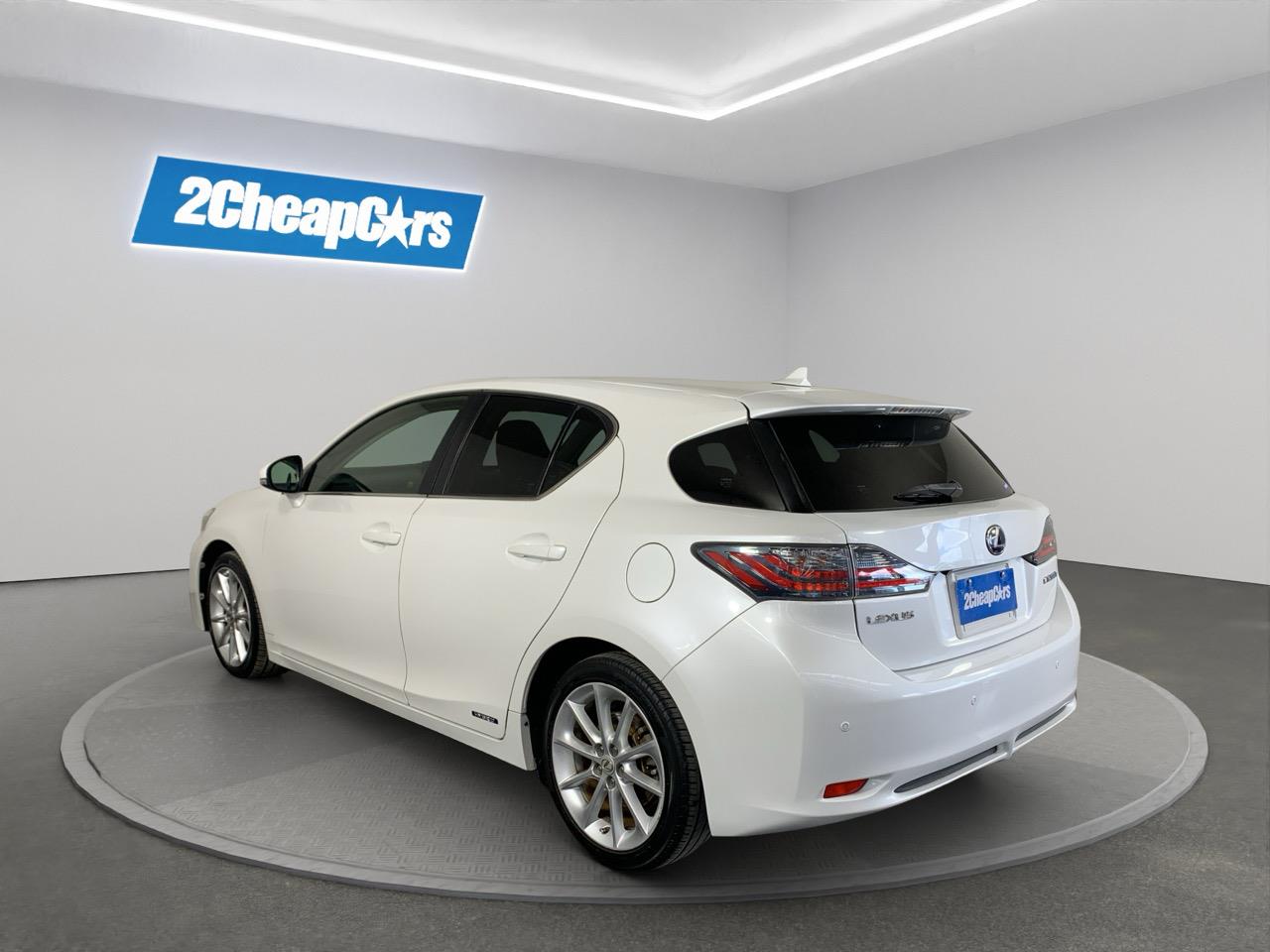 2013 Lexus CT200h Version C Hatchback CRUISE CONTROL + REVERSING CAMERA + AUTO LIGHTS