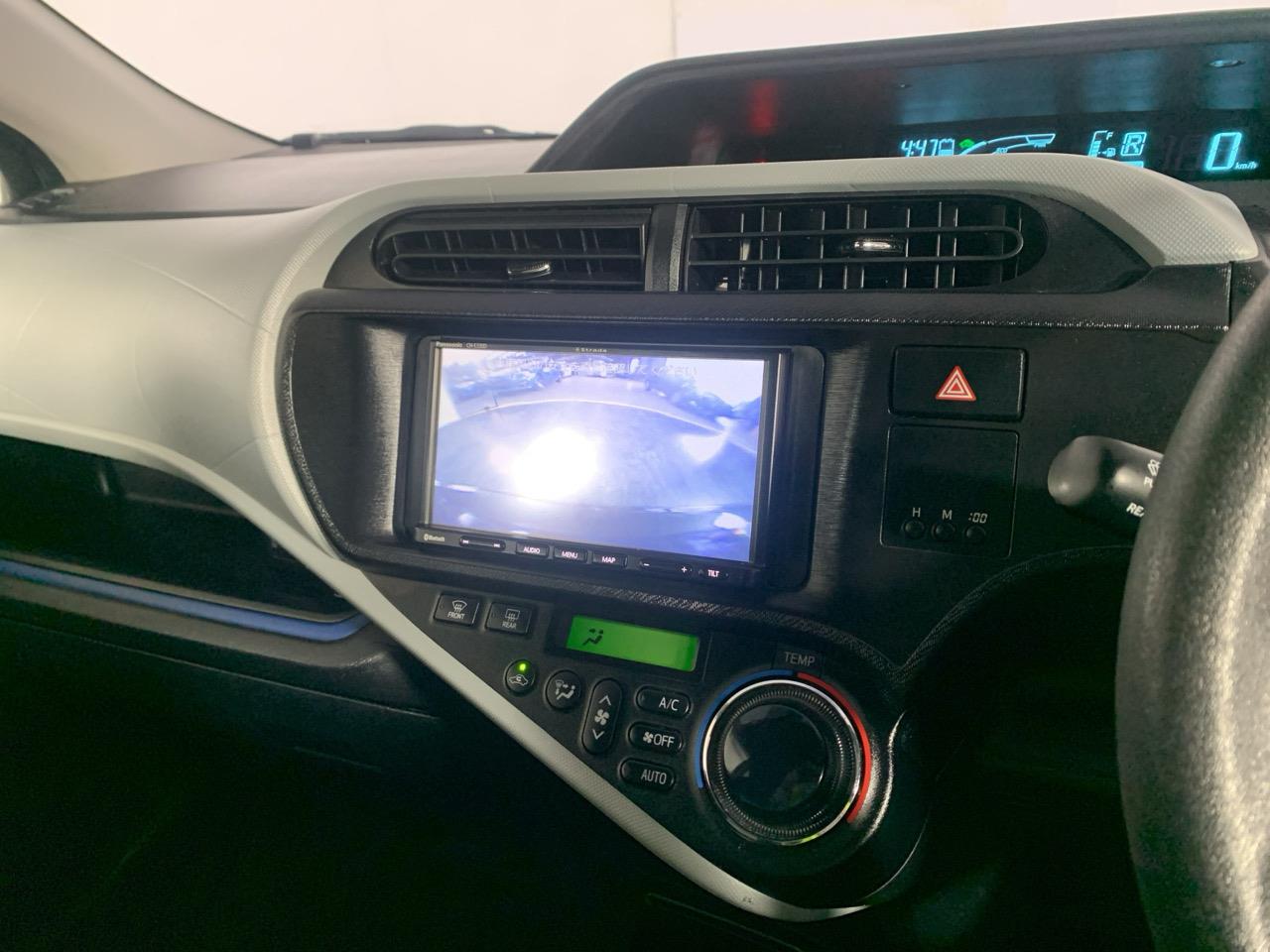 2014 Toyota Aqua G Hatchback REVERSING CAMERA + PUSH BUTTON START + AUTO LIGHTS