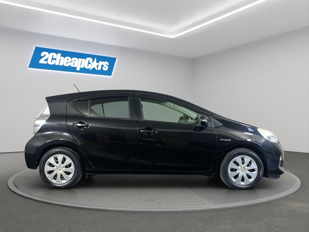 2014 Toyota Aqua G Hatchback REVERSING CAMERA + PUSH BUTTON START + AUTO LIGHTS