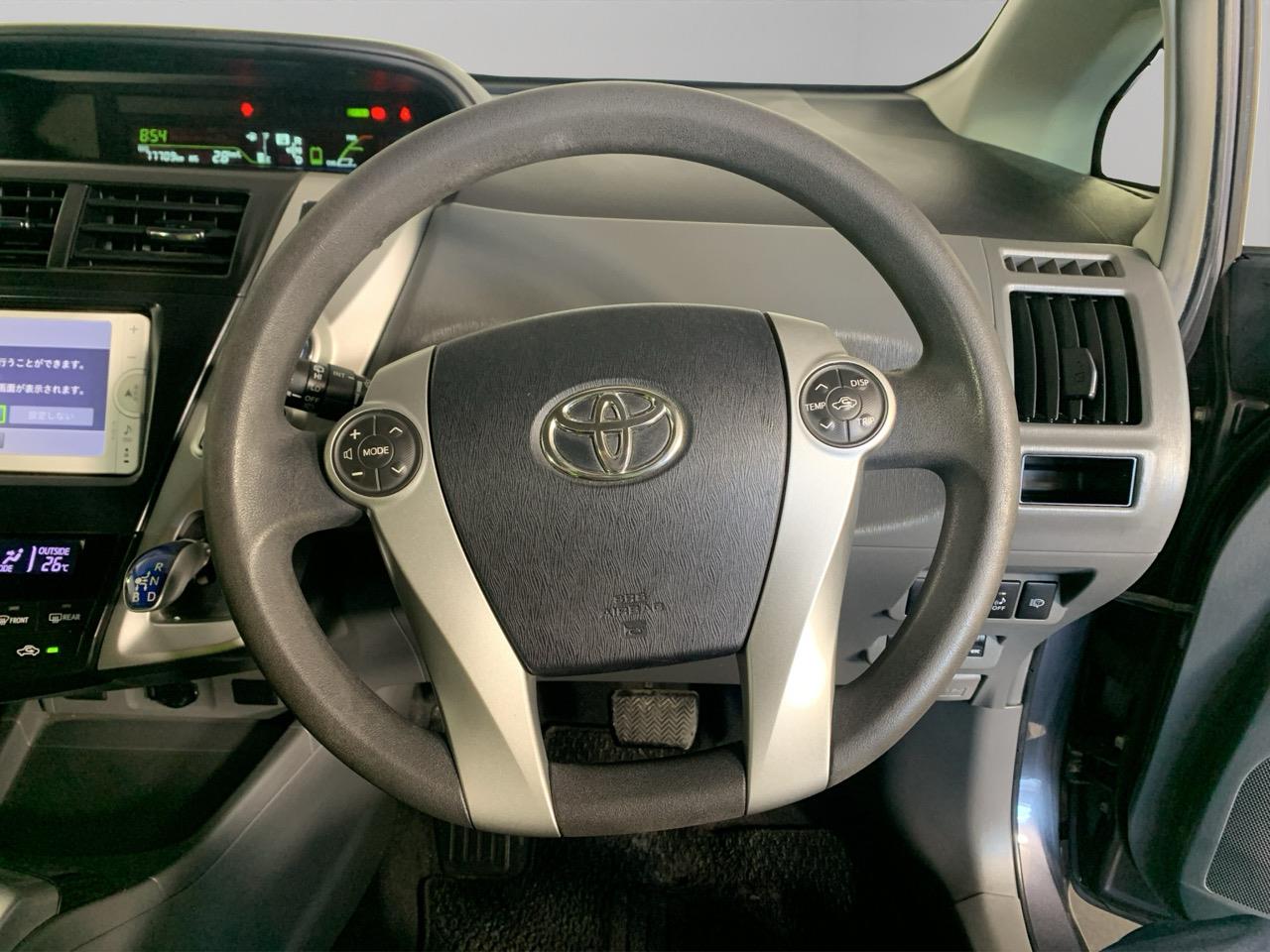 2013 Toyota Prius Alpha S 7 Seaters People Mover REVESING CAMERA + PUSH SRART + AUTO LIGHTS