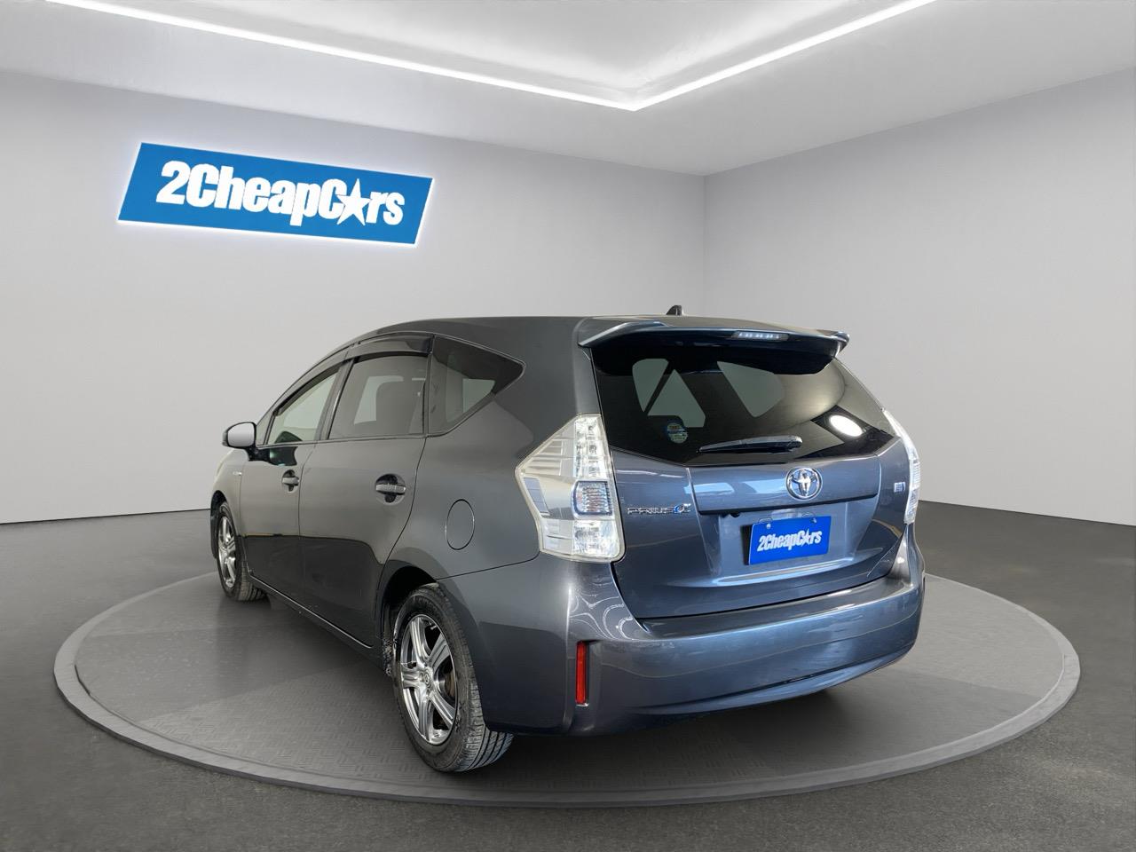 2013 Toyota Prius Alpha S 7 Seaters People Mover REVESING CAMERA + PUSH SRART + AUTO LIGHTS