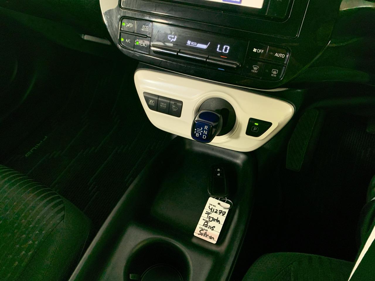 2018 Toyota Prius New Shape S Hatchback GREAT SPACE + PUSH SRART + REVESING CAMERA