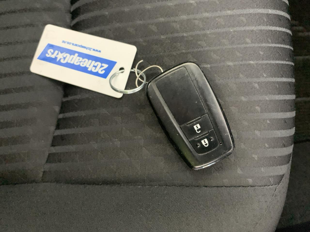 2018 Toyota Prius New Shape S Hatchback GREAT SPACE + PUSH SRART + REVESING CAMERA