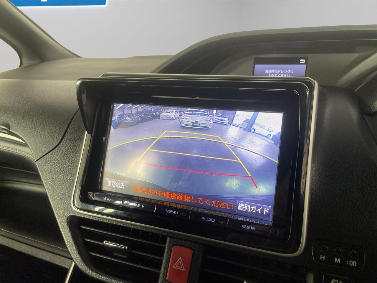 2014 Toyota Esquire Hybrid G People Mover REVERSING CAMERA + ELECTRIC SLIDING DOORS